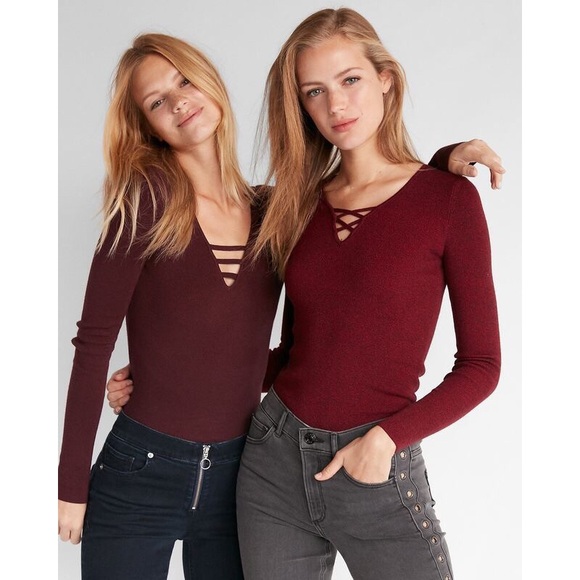 Express Metallic Bar Front Fitted V-Neck Pullover - Picture 2 of 2